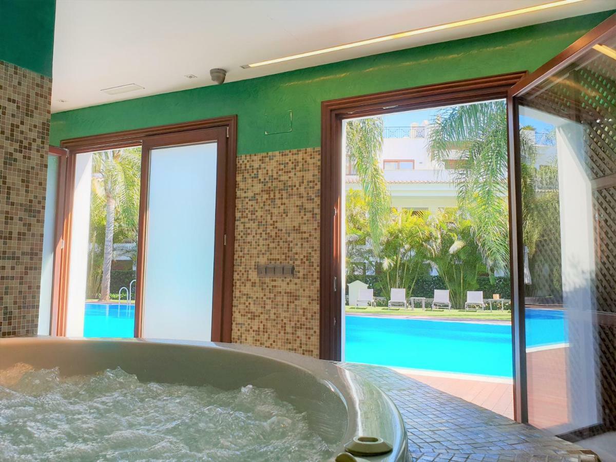 Luxury Apartment Frontal To The Sea In Estepona Doncella Beach Exterior foto