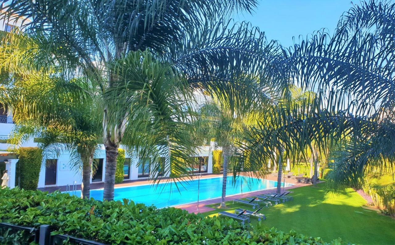 Luxury Apartment Frontal To The Sea In Estepona Doncella Beach Exterior foto